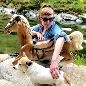 Meet your Posher, Corin